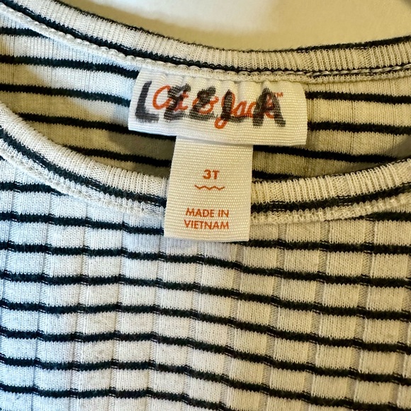 5/$25 Ribbed longsleeve ruffle shirt - Picture 2 of 3